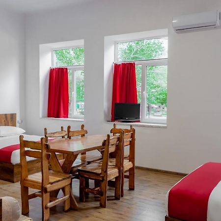 Family Appartments On Buzand Street Yerevan Luaran gambar