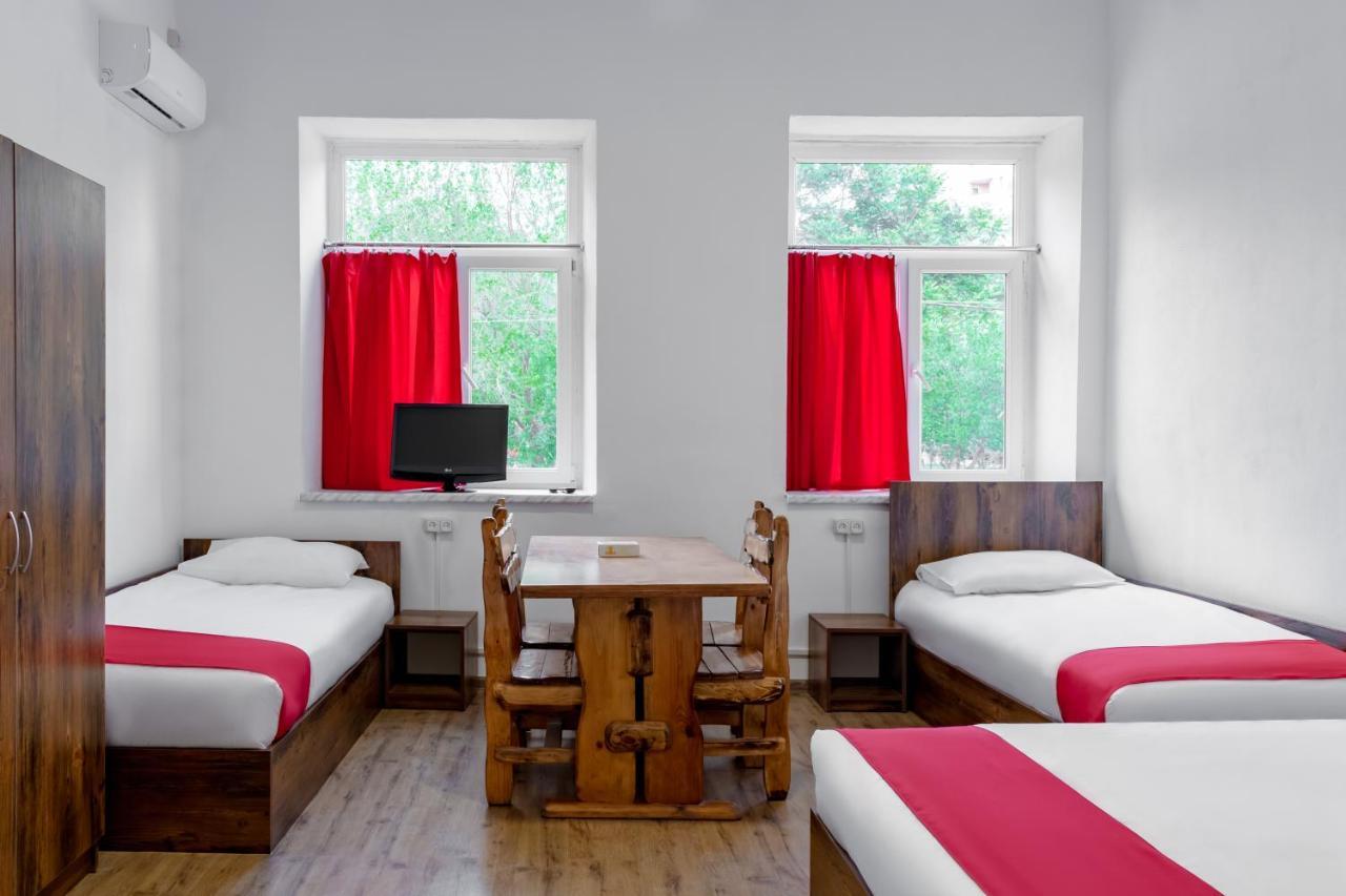 Family Appartments On Buzand Street Yerevan Luaran gambar